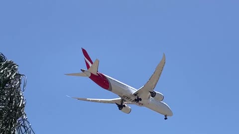 Qantas 787-9 QF10 from London EGLL landing visual runway 06 Perth Airport YPPH (no ils on runway 06)