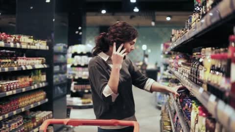 Woman Wears $13 Ring For 30 Years, Looks Again And Realizes She’s A Millionaire