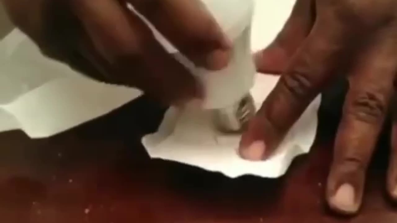 BEWARE: GRAPHENE WITHIN CERTAIN SANITARY NAPKINS, READ DESCRIPTION SITE BELOW