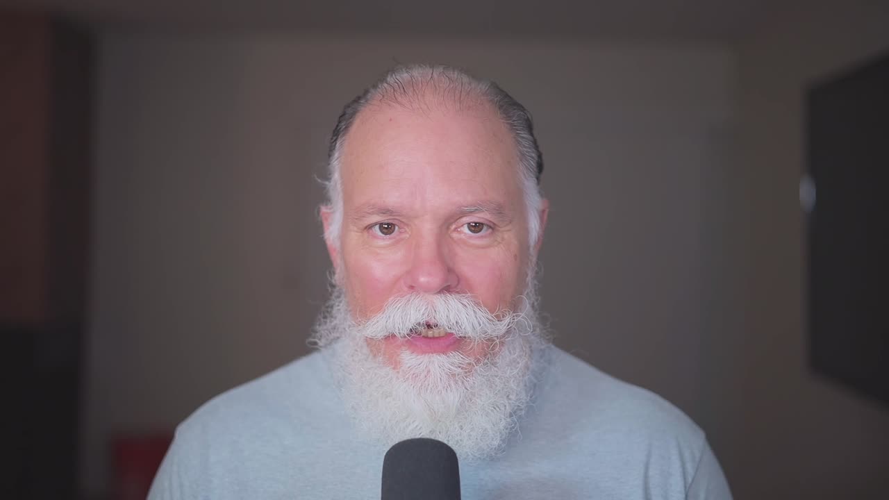 THE IS NOT DEBATE IS JUST OLD MAN REPEATING THEM SELVES
