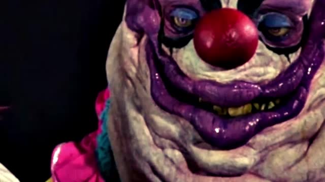 🔪 Killer Klowns 🤡 Crime Scene -Never open the door to strangers, especially Outer Space ones #crime