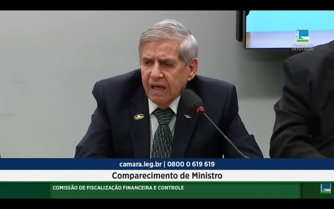 General Heleno x Deputado Paulão