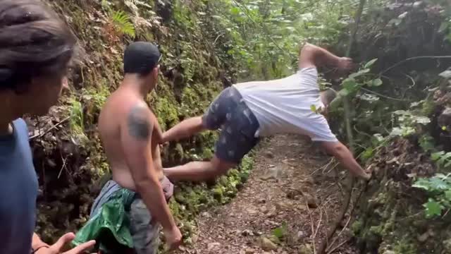 Ever tried a plastic bag instead of a rain cover on a hike