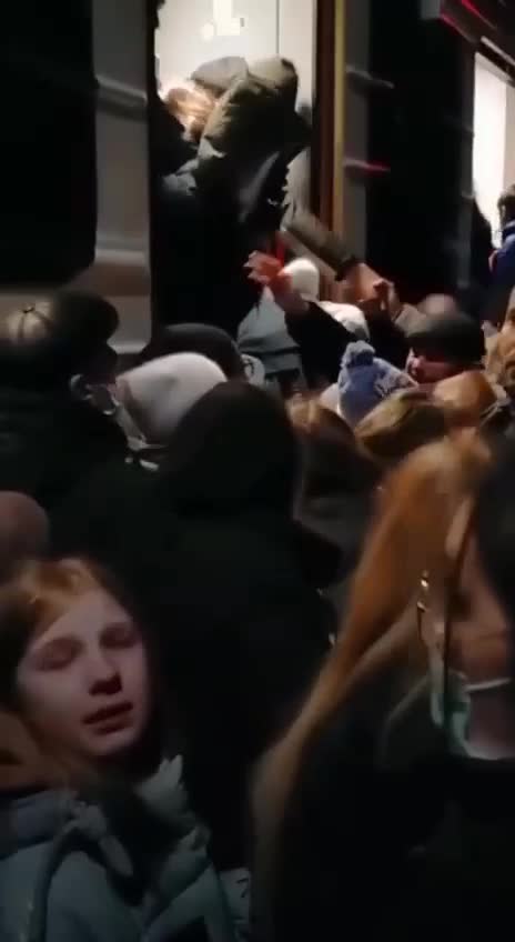 One of the evacuation trains to the west of Ukraine to the border with Poland