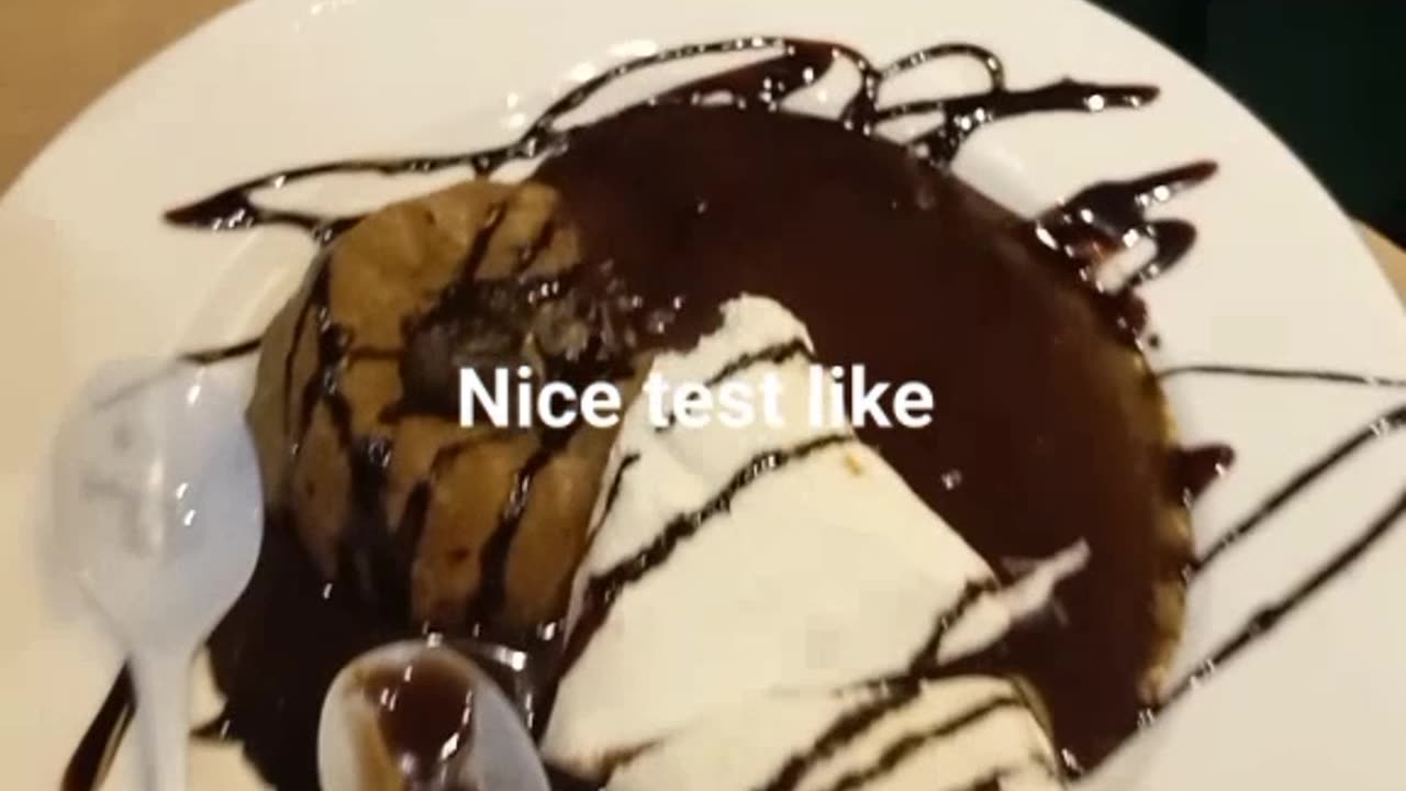 Molten lava cake