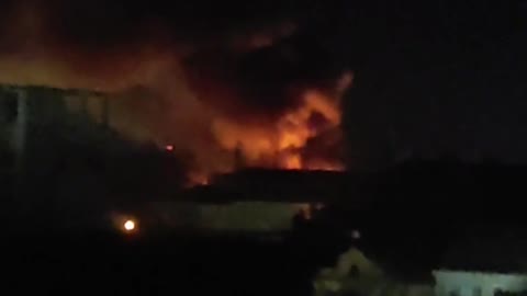 In Kherson, the Central Market is on fire right now