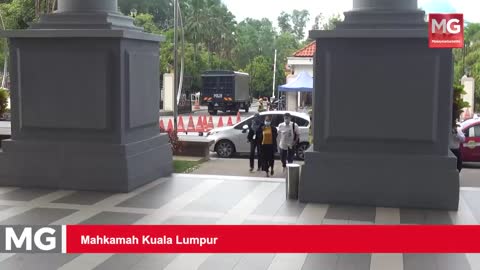 MGNews: Wanita Hina Islam Tanggal Baju Di Kelab Komedi Dihadapkan Ke Mahkamah