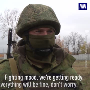 Mobilised serviceman is on training to storm buildings