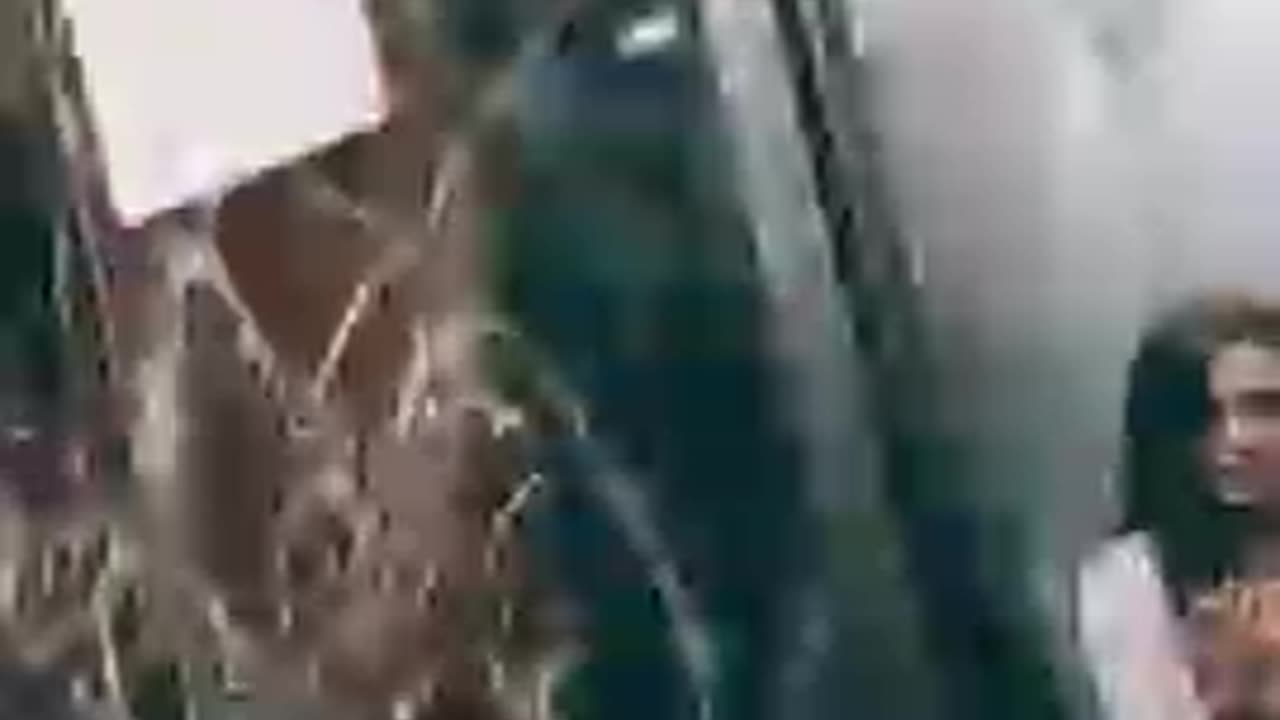 Viral Ladaki ka tamasha