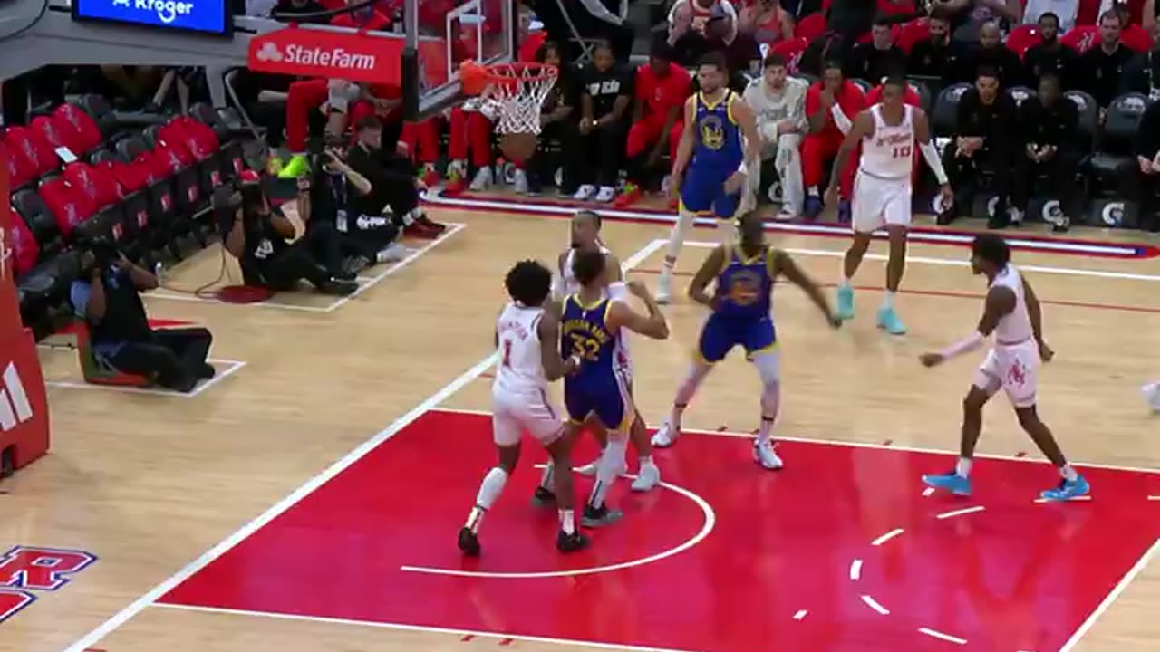 NBA: Curry Drains Tough Running Hook Over Rockets!