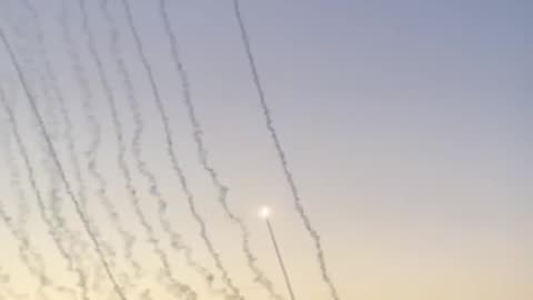 Multiple HIMARs Fire At Once