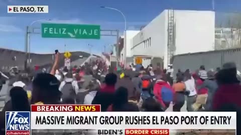 Thousands of Migrants Charge Border Patrol in El Paso