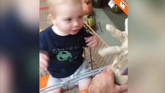 baby dancing to Michael Jackson