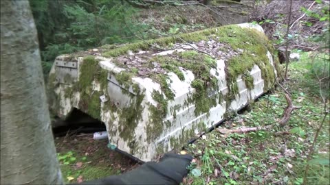 Abandoned toilet in the woods UE-18