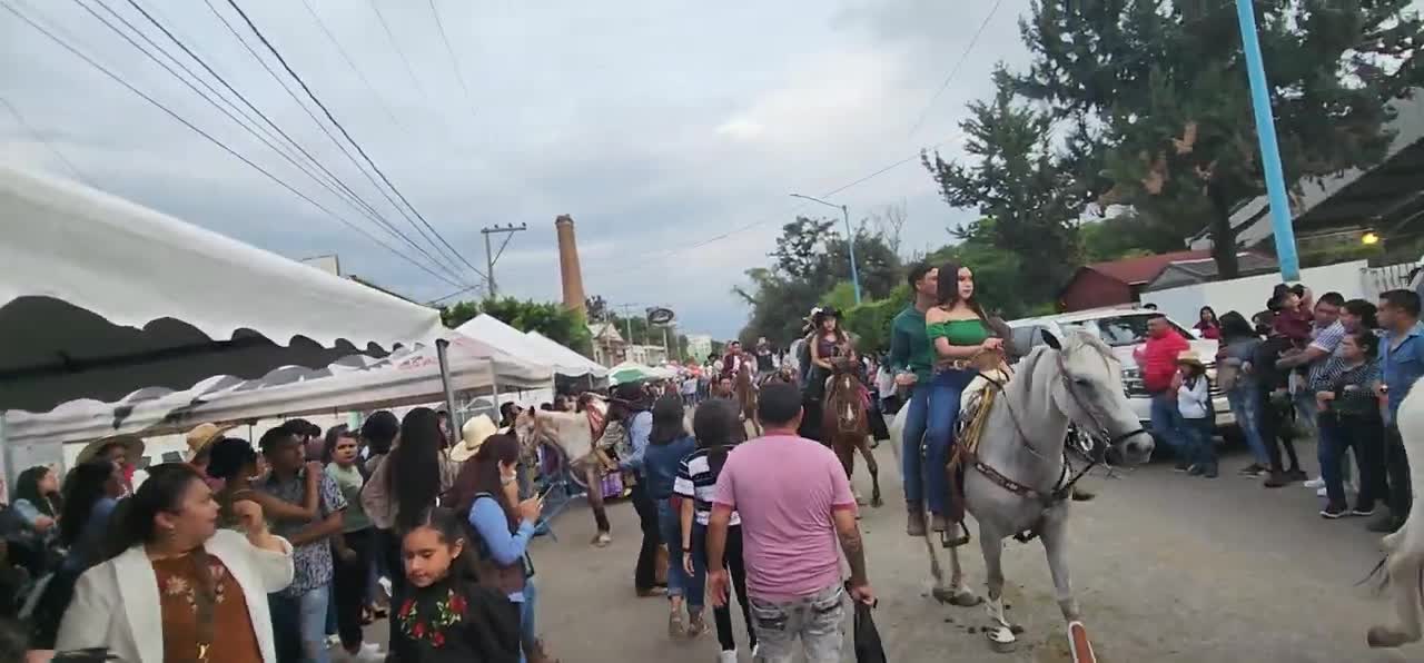 bonitas tradiciones que no se pierden combate de Flores desde silao guanajuato mexico 07_25_22