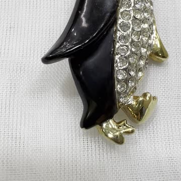 18KGP 2.25” x 0.75” Penguin Brooch. Pin. Austrian Crystal. Party. Event.