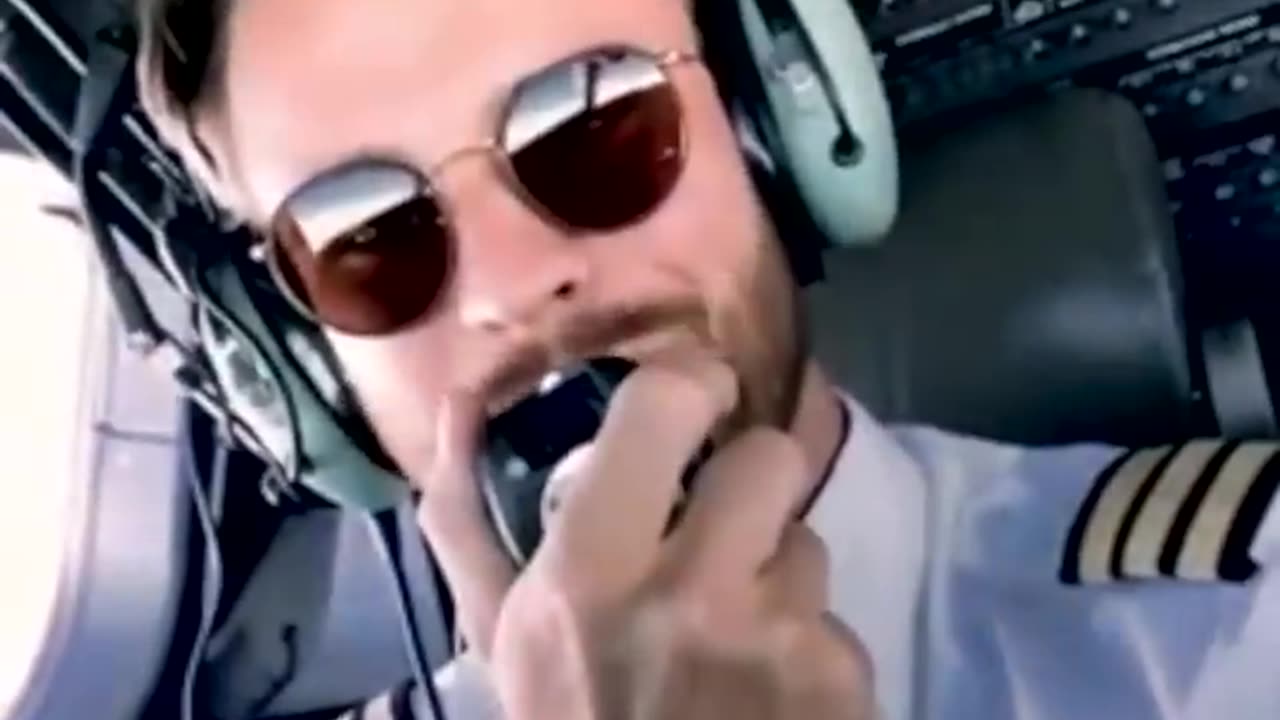 Aeroplane funny video #short đ
đ
âī¸đŠī¸đŦ