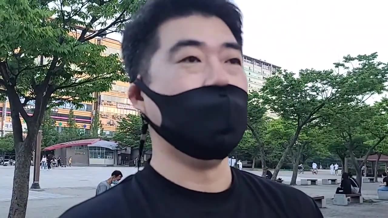 20200629_V3_S02(cNC8i3MGYLo)일산 라페스타에서 열린 블랙시위에 참여한 40대에게 듣다