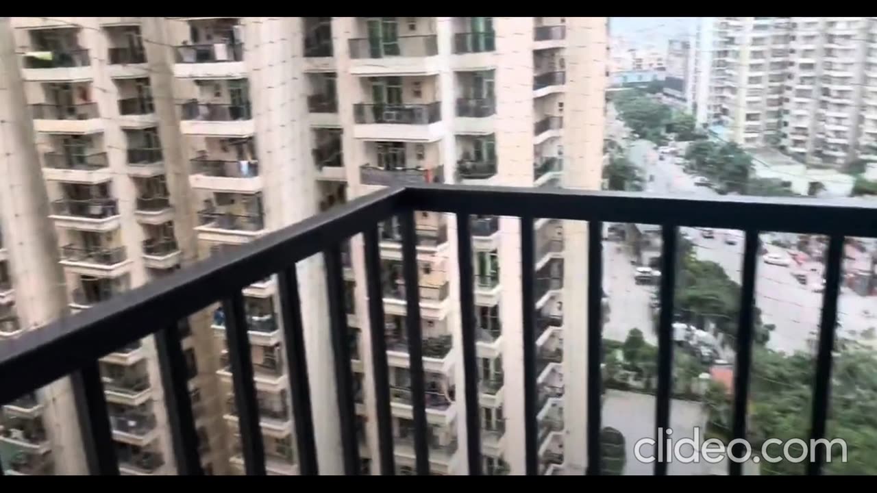 Gaur City 1st Avenue Ready to Move Flats Greater Noida West