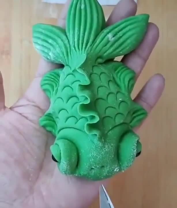 Play dough evolves and mutates *satisfying*