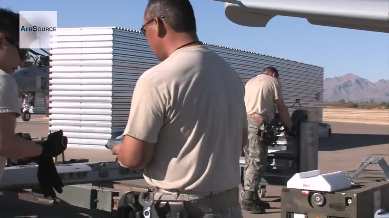 A-10 Thunderbolt II - AGM-65 Maverick Missile, Mark 82 Bomb Reloading