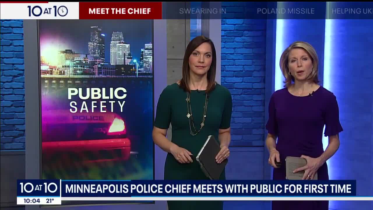 Minneapolis police chief meets with public for first time_1
