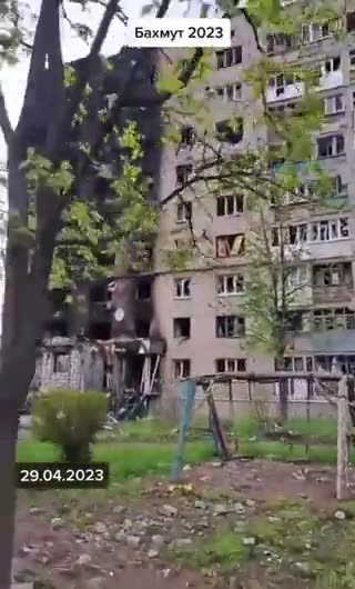 A group of Ukrainian military moving in the southwestern outskirts of Bakhmut
