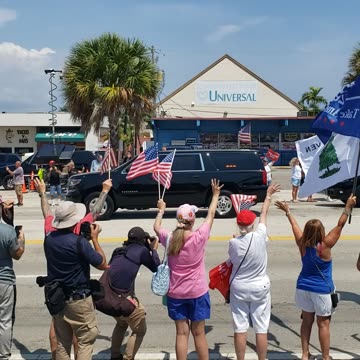 April 3, 2023 Trump's motorcade on the way to West Palm Beach airport