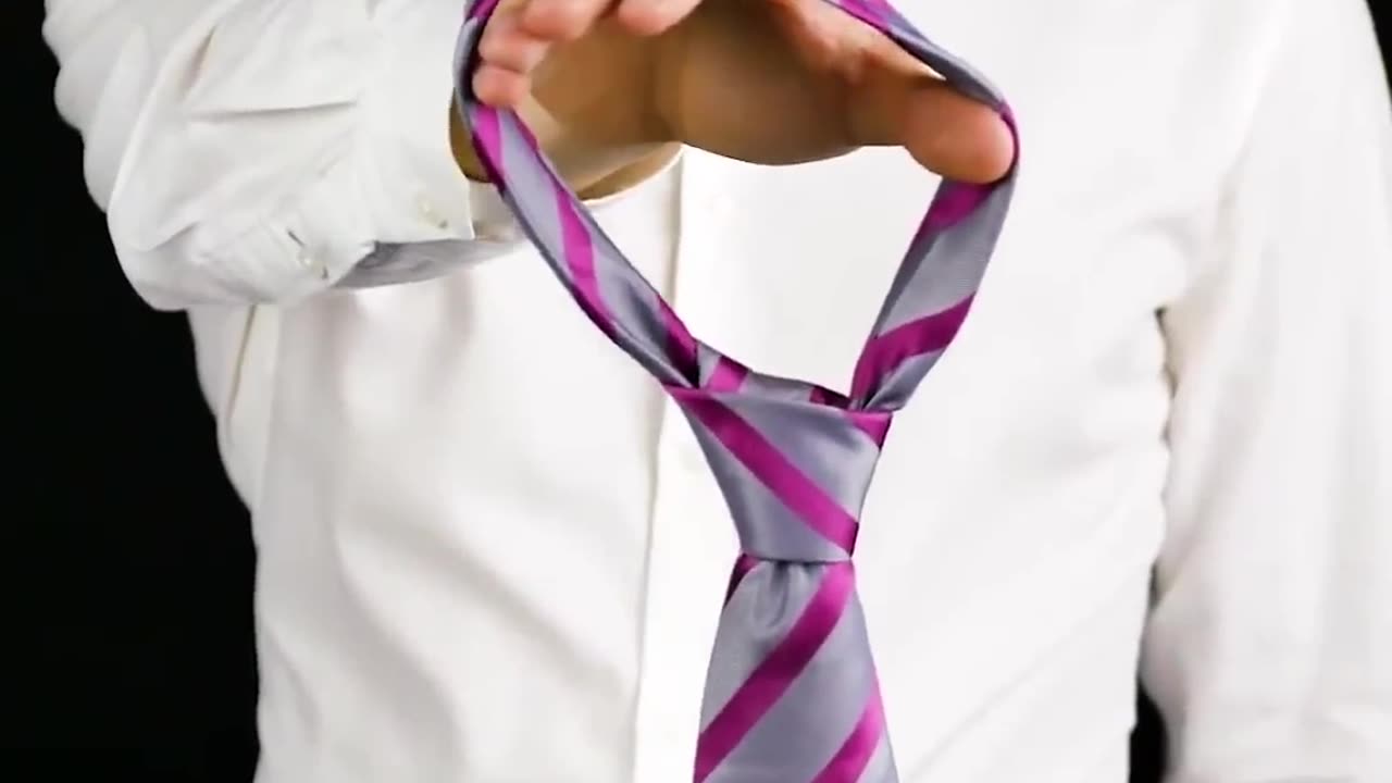 Lifehack Ways to tie a tie like a pro!