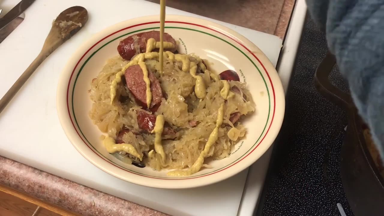 Best #Beer #Beef #Smoked #Sausage #Sauerkraut #Onions and #Butter #Amazing #Octoberfest #Recipe