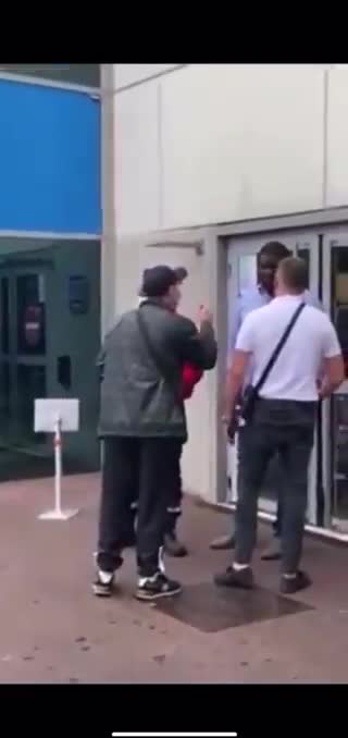 No Vaxx proof, no food