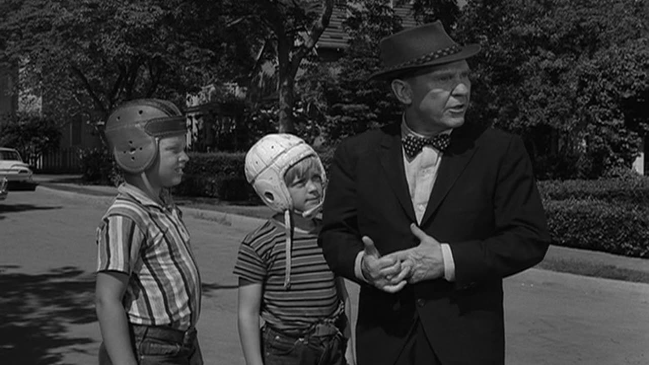 The Twilight Zone S02E19 Mr Dingle The Strong