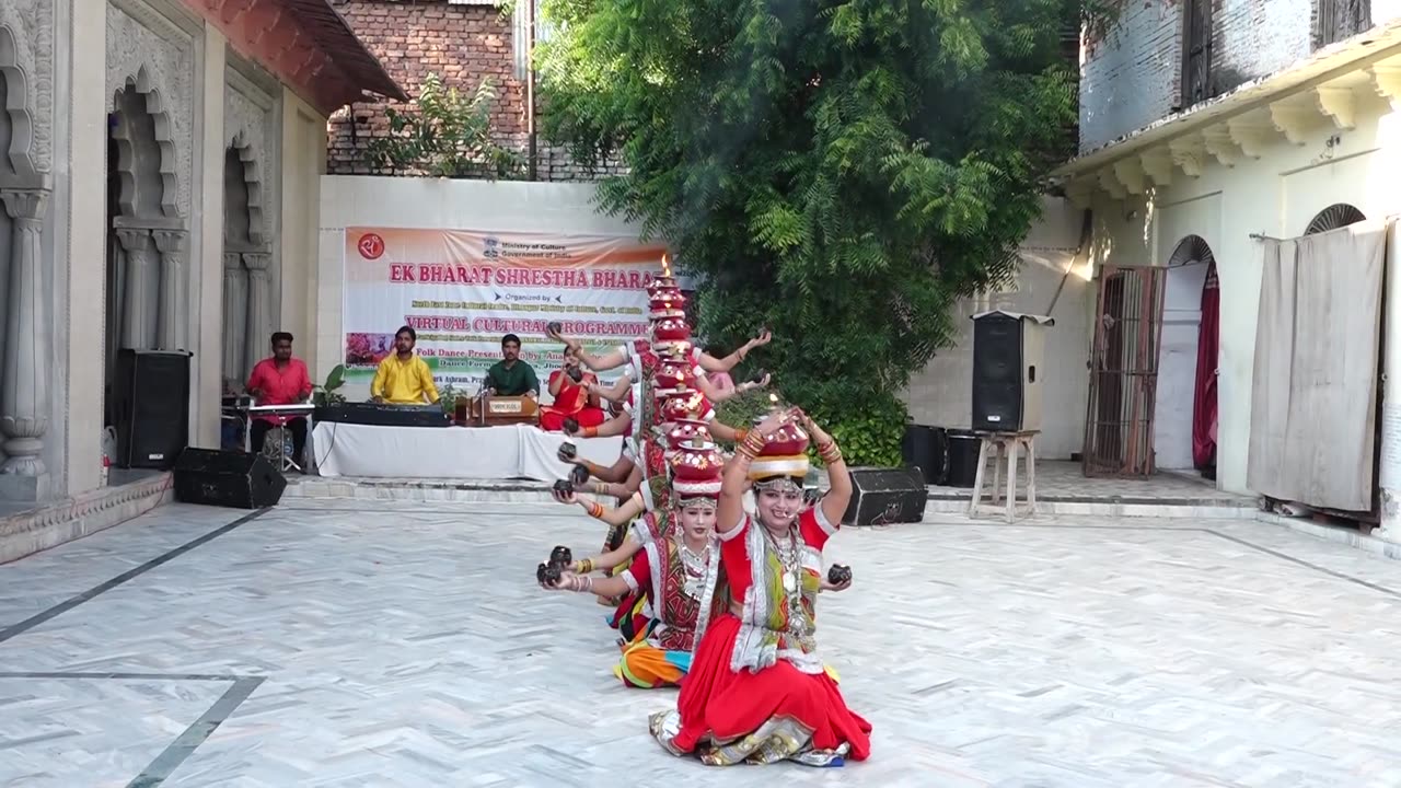 traditional folk dance, in up dhediya dance 🤩😍🎈👌✨