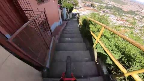 CRAZY URBAN MTB DOWNHILL TRACK - FULL RACE RUN!