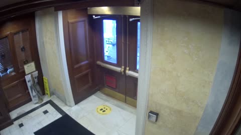 0181USCH01SouthDoorVestibule_2021-01-06_09h20min01s553ms.mp4