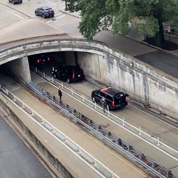 Kamala in car that crashed??? 10-3-2022