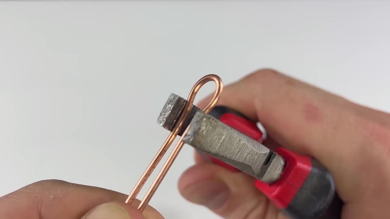 Ingenious way to repair broken plastics with plastic welding method