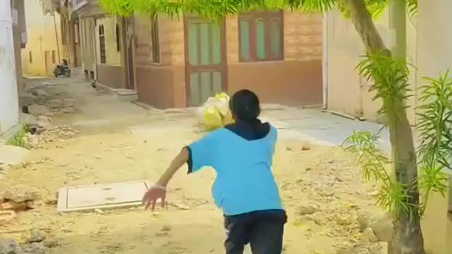 Aggressive dogs attack his owners ðŸ˜ðŸ¤£ðŸ¤£