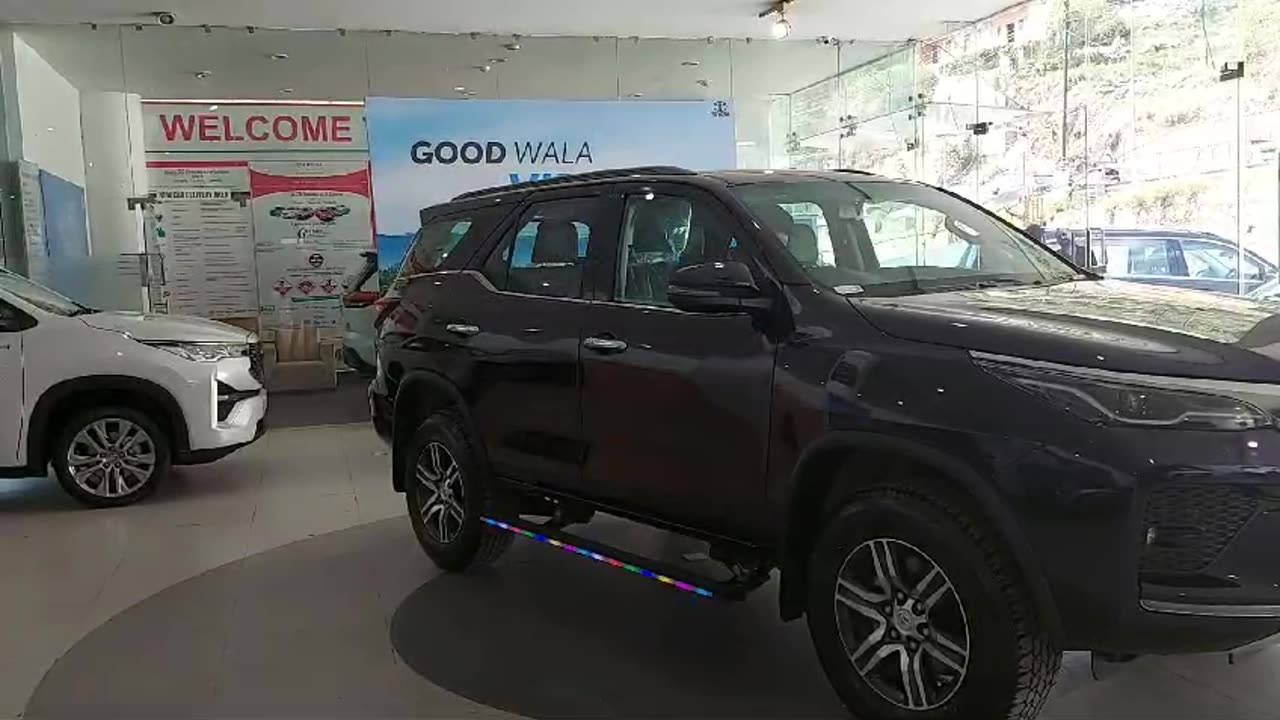 Fortuner E side step