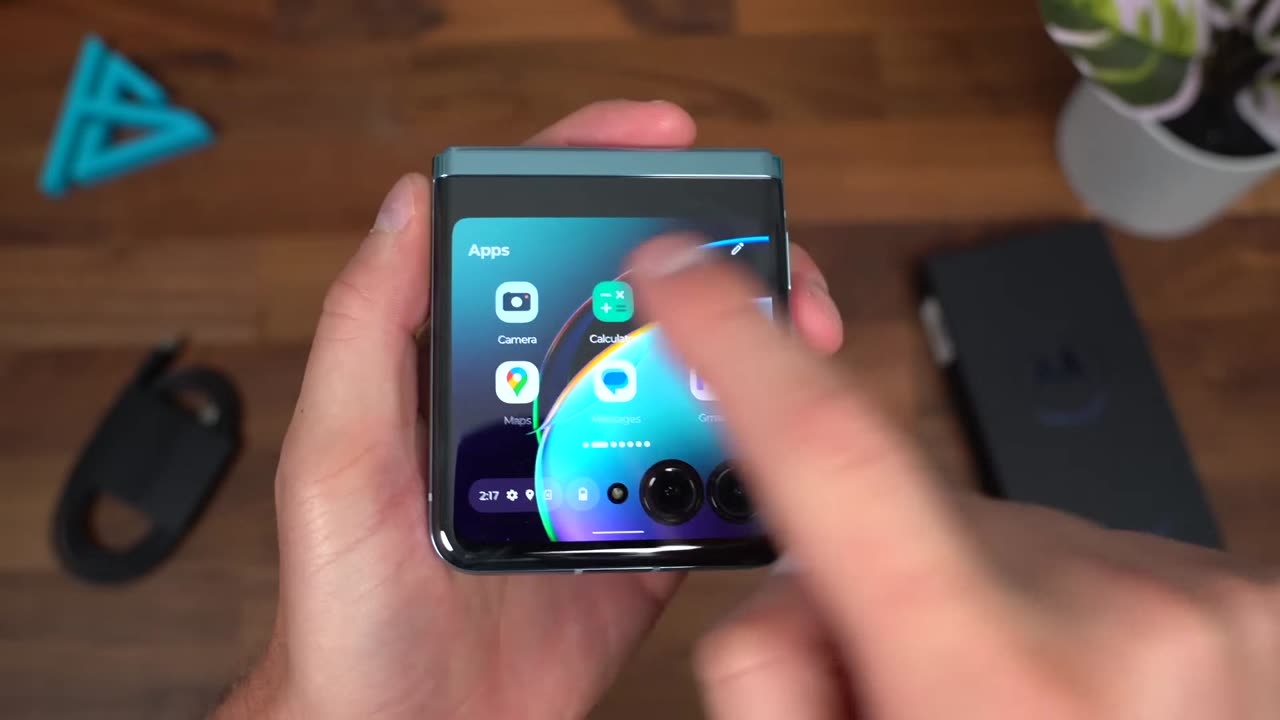 OPEN BOX RAZR + MOTOROLA {PERSIAN LANGUAGE}