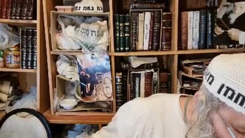 דום לה' והתחולל לו דום לה' והוא יפילם לך חללים חללים השכם והערב עליהן לבית- שיר נ נח מסכת גיטין דף ז