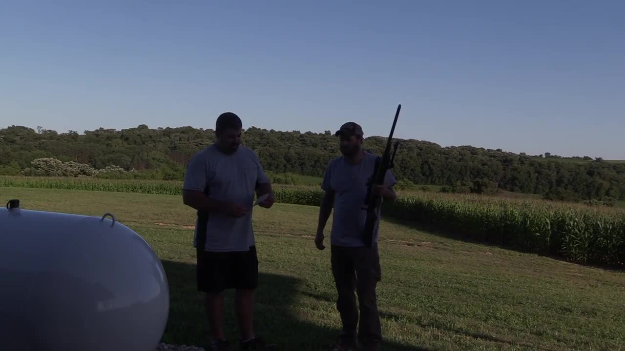 1100 yd Milk Jug shoot out 300 wm vs 6.5 creedmoor