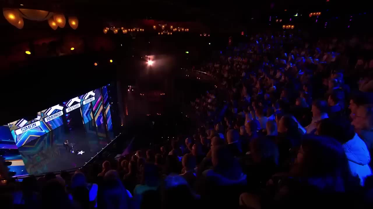 Unbelievable Beatboxer Gets Ant and Dec's Golden Buzzer on BGT 2023!