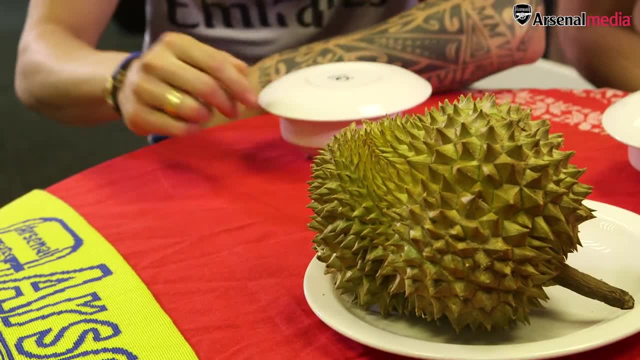 Arsenal stars fall for durian fruit prank!