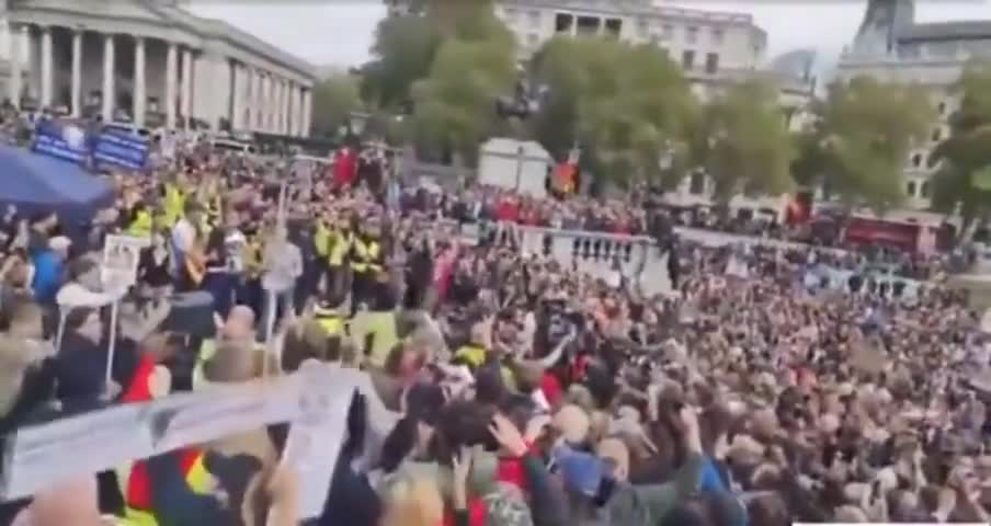 London vaccine mandate rally sing along.