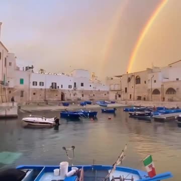 La Dolce Vita: The Ultimate Summer Guide to Italy - Best Selection of Sun, Sea, and Culture!