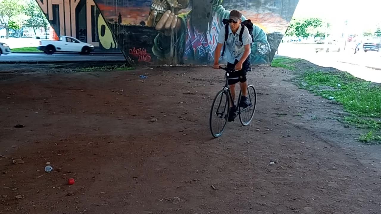 Skid no chão batido fixed gear