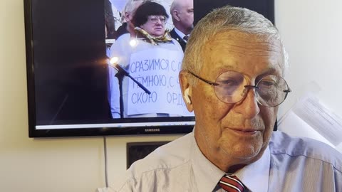 Белое пальто