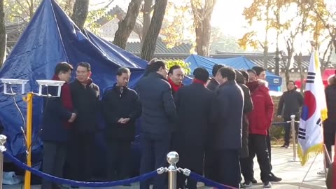 20191128_V3_S02(97mrJWF3xbY)황교안대표 단식투쟁에 찾아왔다가 망신당하는 유승민