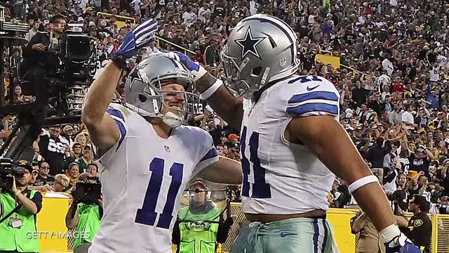 Ezekiel Elliott Throws Food At Dak Prescott During Press Conference